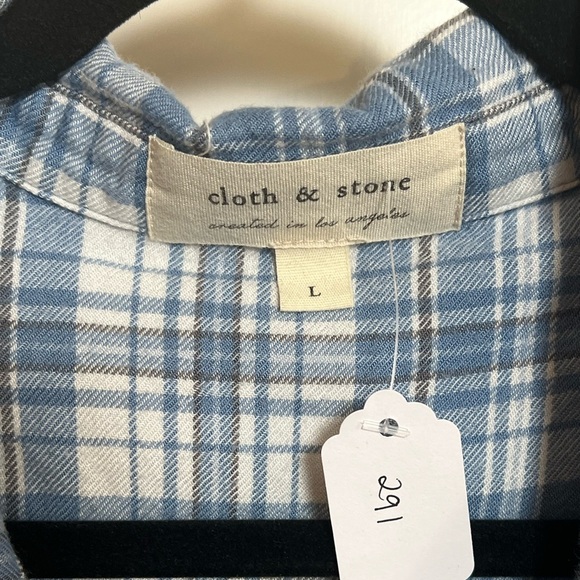 Anthropologie Cloth & Stone Light Blue Twist Front Plaid Shirt (Large) - Picture 3 of 3